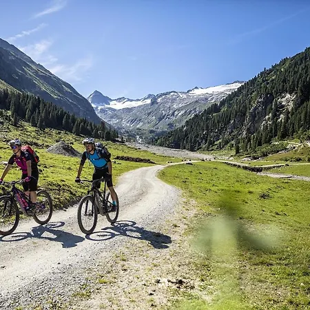 Melina Neukirchen am Grossvenediger